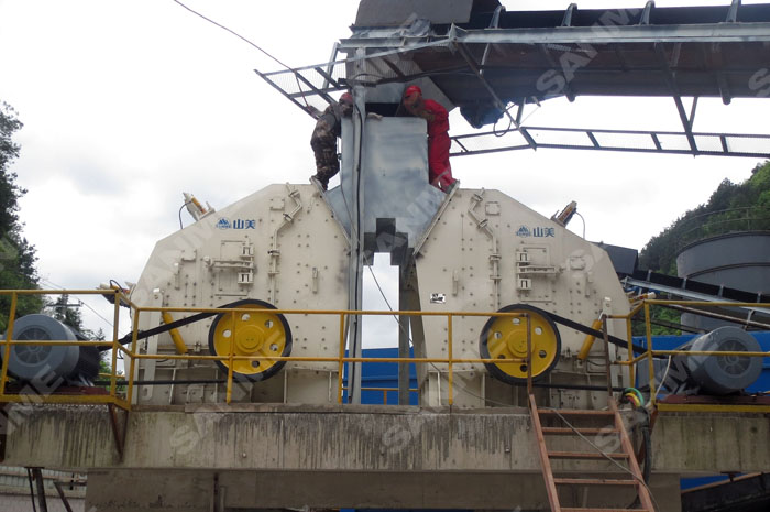 HC、HSI系列反擊式破碎機(jī)